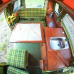 cuisine et salon à l’intérieur du t2 bay window